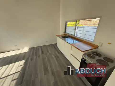 Depto Tipo Casa en Alquiler de 1 dormitorio