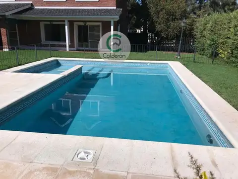 Casa en Venta con 2 cocheras