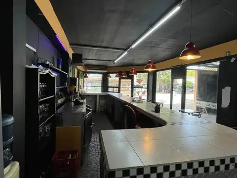 ALQUILER – LOCAL COMERCIAL AMPLIO DE 56 M2 – LOMAS DE ZAMORA