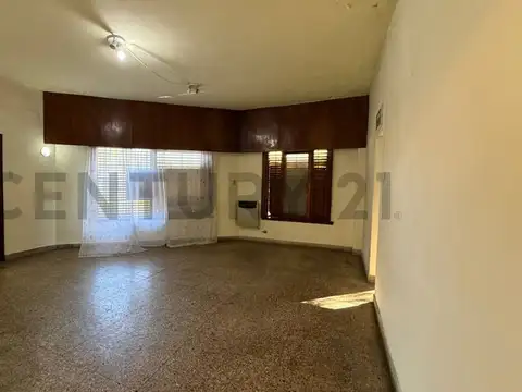 San Juan 2300, Piso 0