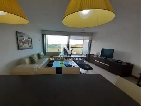 Amplio departamento en venta frente al mar, 3 suites. Blue Bird