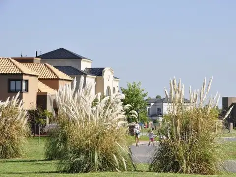 Terreno en Venta en Countries y Barrios Cerrados en Esteban Echeverria, USD 60.000