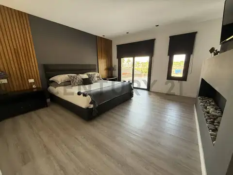 VENTA CASA EN BARRIO ALEMÁN, MARTÍNEZ