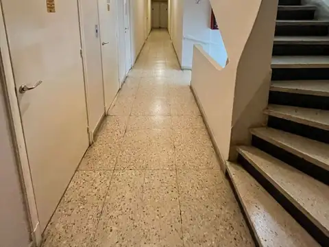 DEPARTAMENTO DE 2 AMBIENTES CON TERRAZA, ZONA A.C.A./CENTRO