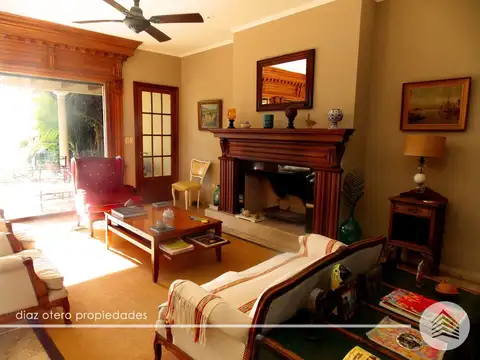 Impecable Residencia en Venta en Punta Chica