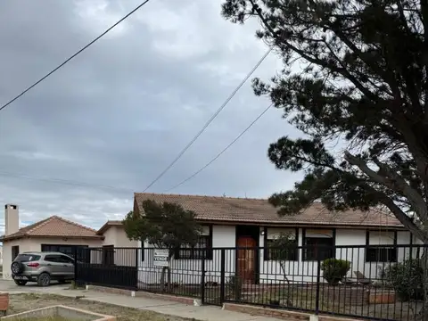 VENTA CASA 4 AMBIENTES, Bº INGENIERO GRUNESTEIN, CALETA OLIVIA