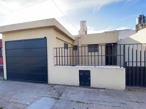OPORTUNIDAD ! CASA A LA VENTA EN BARRIO LUDUEÑA