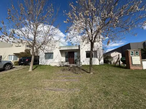 VENTA CASA 2 AMB Bº SAN ALFONSO PILAR DEL ESTE