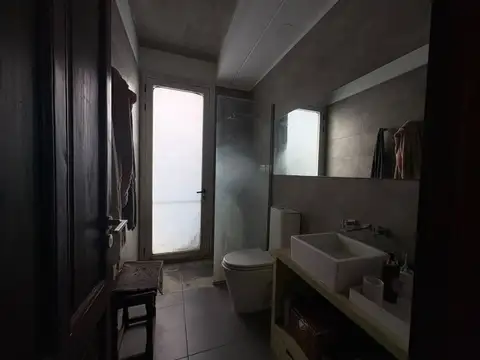 Casa 2 ambientes con 1 baño