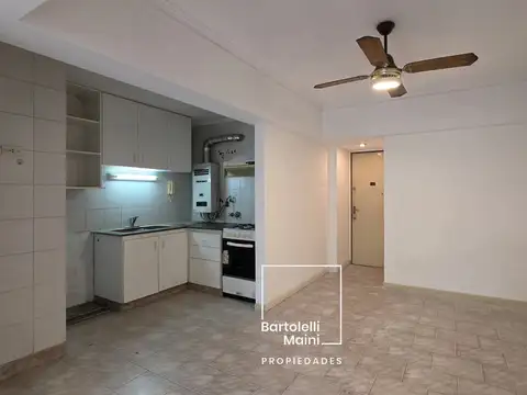 Mitre 1400, Piso 1