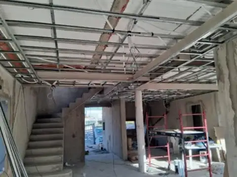 CASA  6 AMB   NORDELTA A ESTRENAR