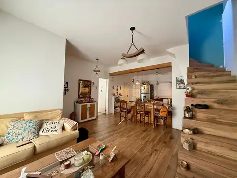 Depto Tipo Casa 4 ambientes con 2 baños