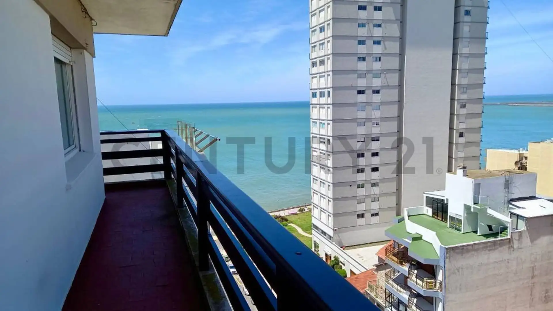 Depto 3 amb reciclado con vista al mar, 70m², cochera incluida