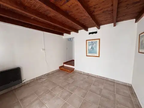 Depto Tipo Casa 4 ambientes con 2 baños