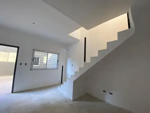 Ph en Venta -  3 amb con patio - A ESTRENAR .