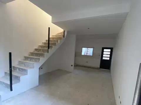 Ph en Venta -  3 amb con patio - A ESTRENAR .