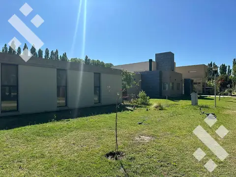 Casa en Venta en Plottier, USD 450.000