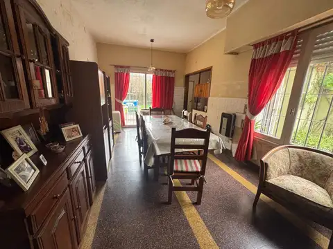 VENTA CASA EN LUJAN CALLE MITRE