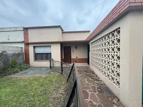 VENTA CASA EN LUJAN CALLE MITRE