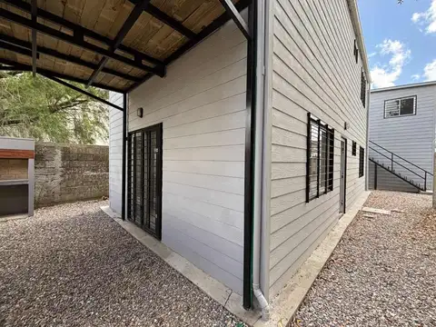 Alquiler de casa 2 dormitorios con garage en Pando