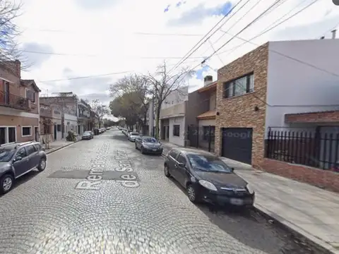 PH en venta - 4 dormitorios 2 baños - 138mts2 - Floresta