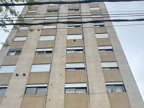 47 1100, Piso 6