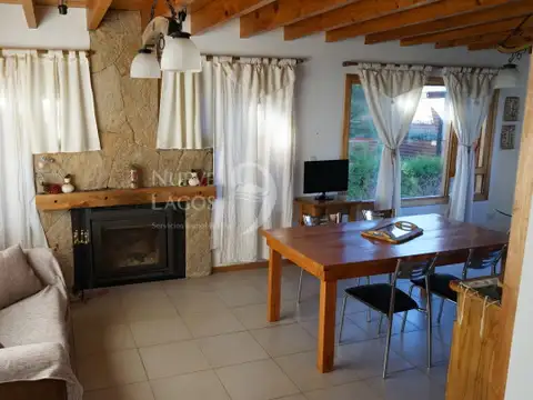 Venta de casa, dos locales y dos departamentos sobre RP63 en Meliquina