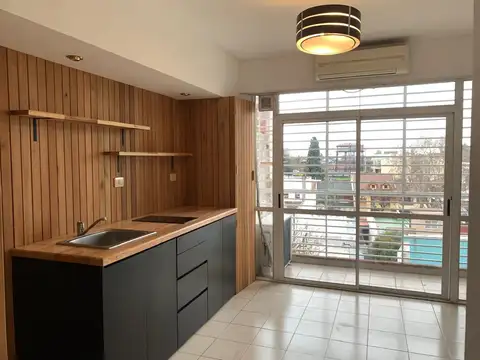 Alquiler - Departamento 2 ambientes con balcón - Villa Luro