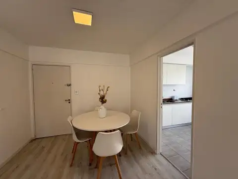Departamento en Alquiler en Lomas De Zamora, $ 900.000