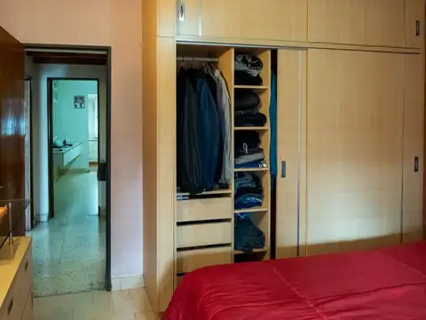 Casa 5 ambientes con 1 baño