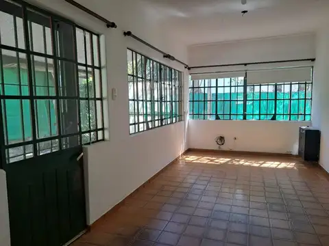 Casa interna entre Caminos a 100mt Estacion de tren
