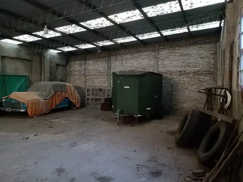 Galpon en Venta 10  mts Fondo