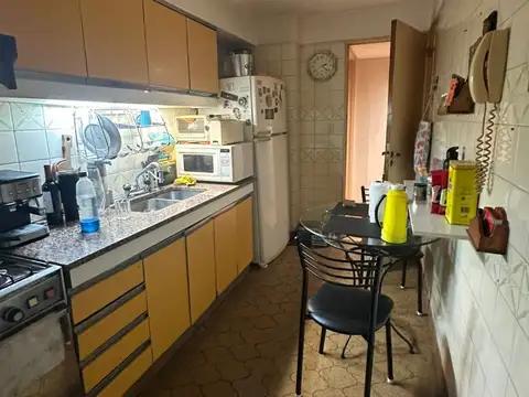 Departamento 4 ambientes con 2 baños