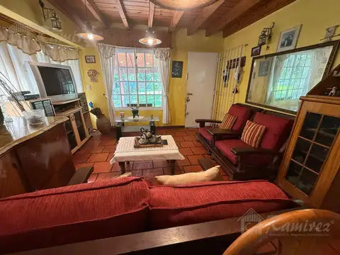 La Providencia al 900