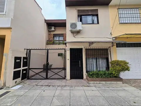 Duplex en Venta en Villa Sarmiento