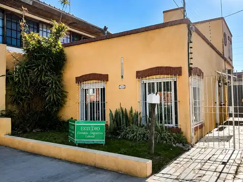 VENTA CASA 5 AMBIENTES PATIO BOULOGNE SAN ISIDRO