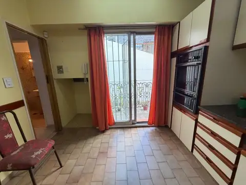 Depto Tipo Casa en Alquiler 40 años
