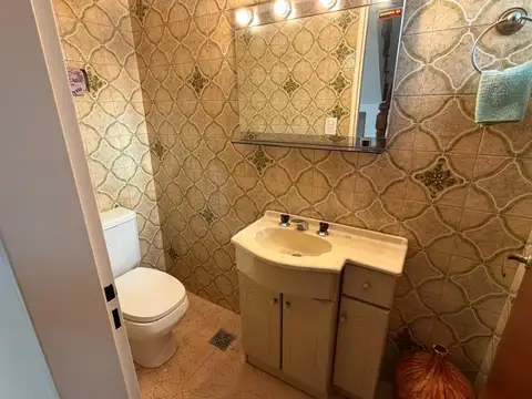 Depto Tipo Casa 4 ambientes con 2 baños