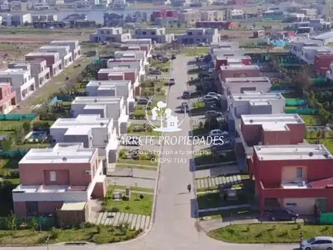 Casa en Venta en Countries y Barrios Cerrados en Pilar, USD 133.500