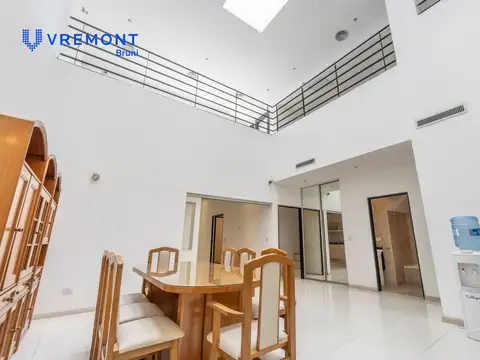 Casa 7 ambientes con 3 baños