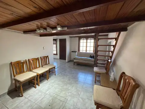 Depto Tipo Casa en Venta con 1 cocheras