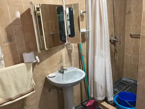 Casa 7 ambientes con 3 baños