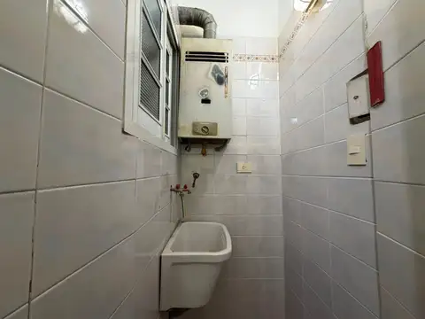 Venta dpto. 2 amb. con cocina y lavadero independ.