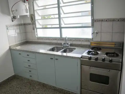 Depto Tipo Casa en Alquiler de 2 ambientes
