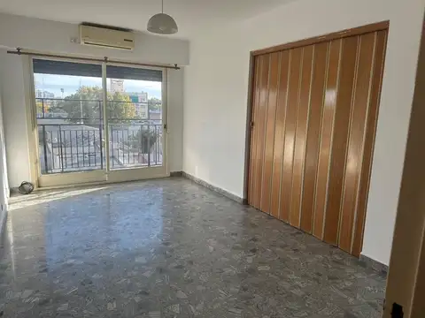 Sanchez 1700, Piso 5