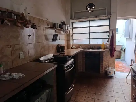 Casa 4 ambientes con 1 baño