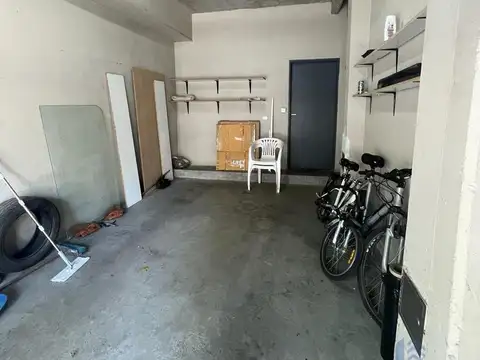 Venta Departamento 2 ambientes contrafrente piso 3 y 4. quincho, terraza, parrilla, cochera. Coghlan