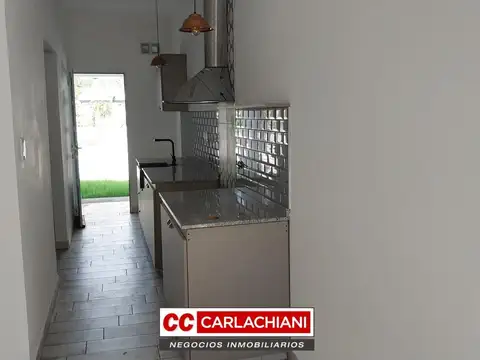 Departamento en Alquiler en Las Rosas, $ 470.000