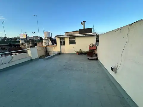 Avenida Coronel Esteban Bonorino 900