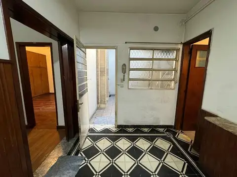 Depto Tipo Casa en Venta en Flores, USD 90.000